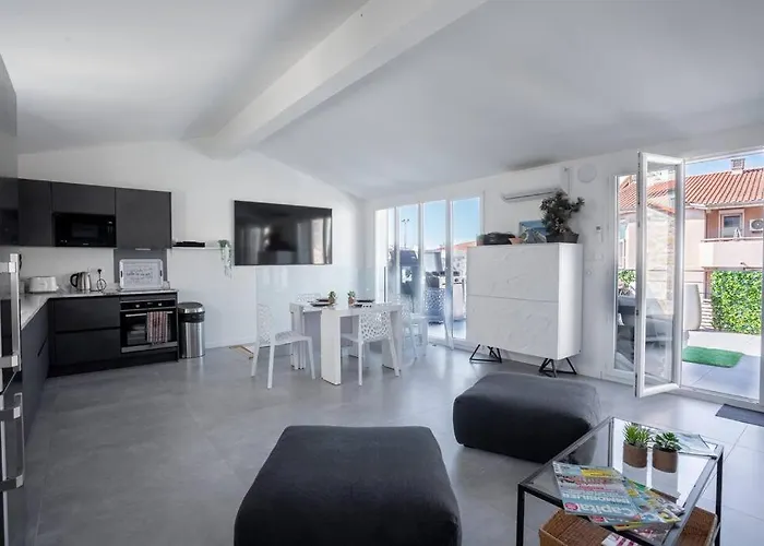 Experience Pastour Duplex Penthouse Rooftop 4 Bed&4bath Sea&suquet View Walking Distance Palais Des Congres & Beaches דירה *